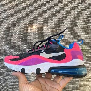 Nike air 270 react hyper pink